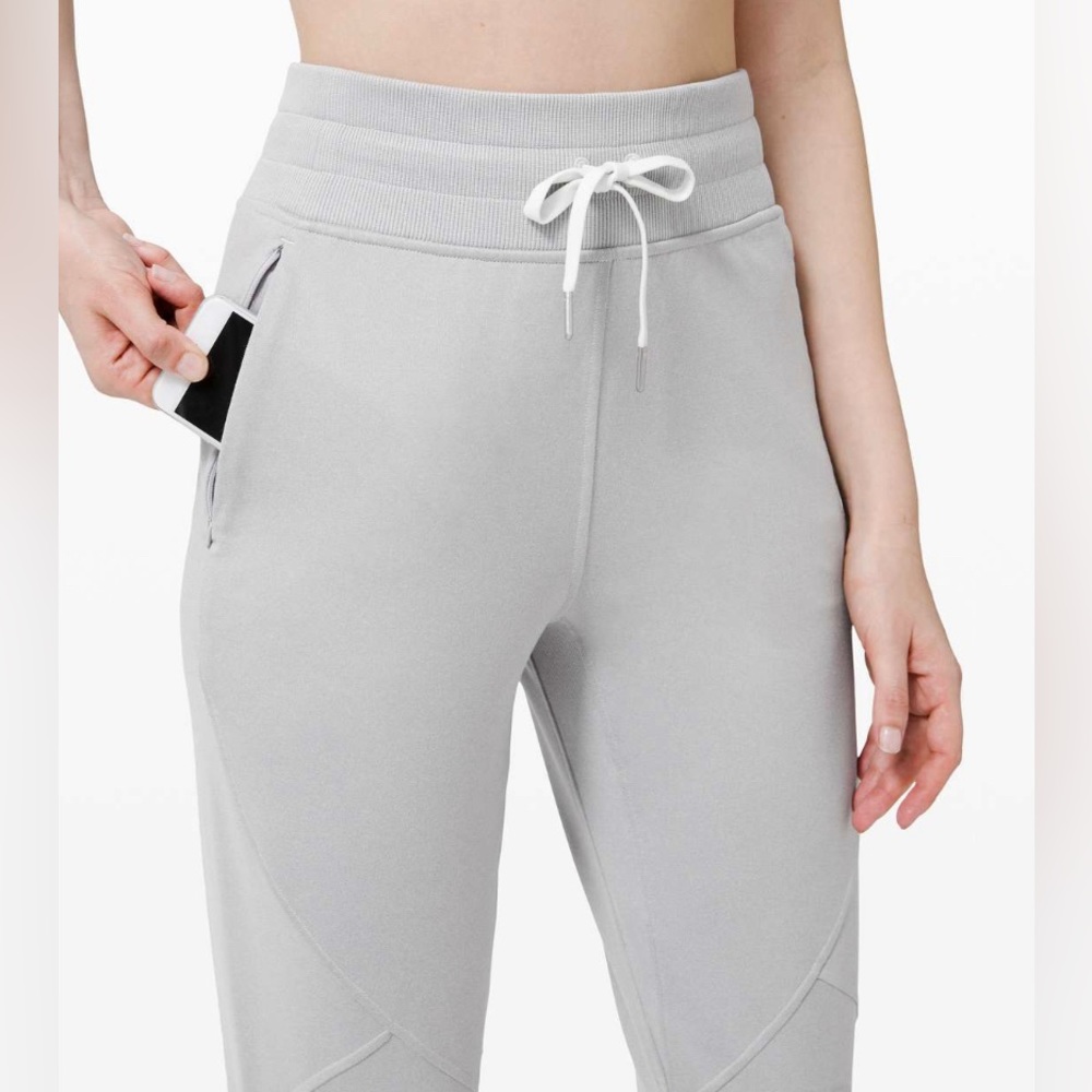 Lululemon Metro Miles Jogger